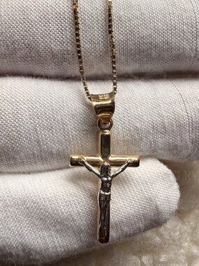 14K Two Tone Gold Hollow Round Tube Crucufix With 0.8mm Box Chain - 22 inch